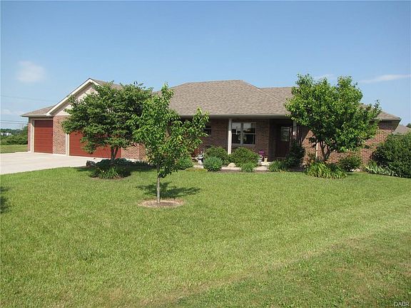 2nd image of 104 Greenhaven Dr