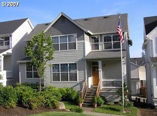 241 SW 105th Ter, Portland, OR 97225