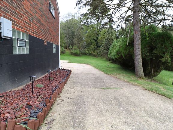 4th image of 1677 Galeton Dr