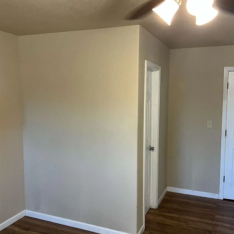 1 bed, 1.0 bath, 384 sqft, $900 — Photo 4