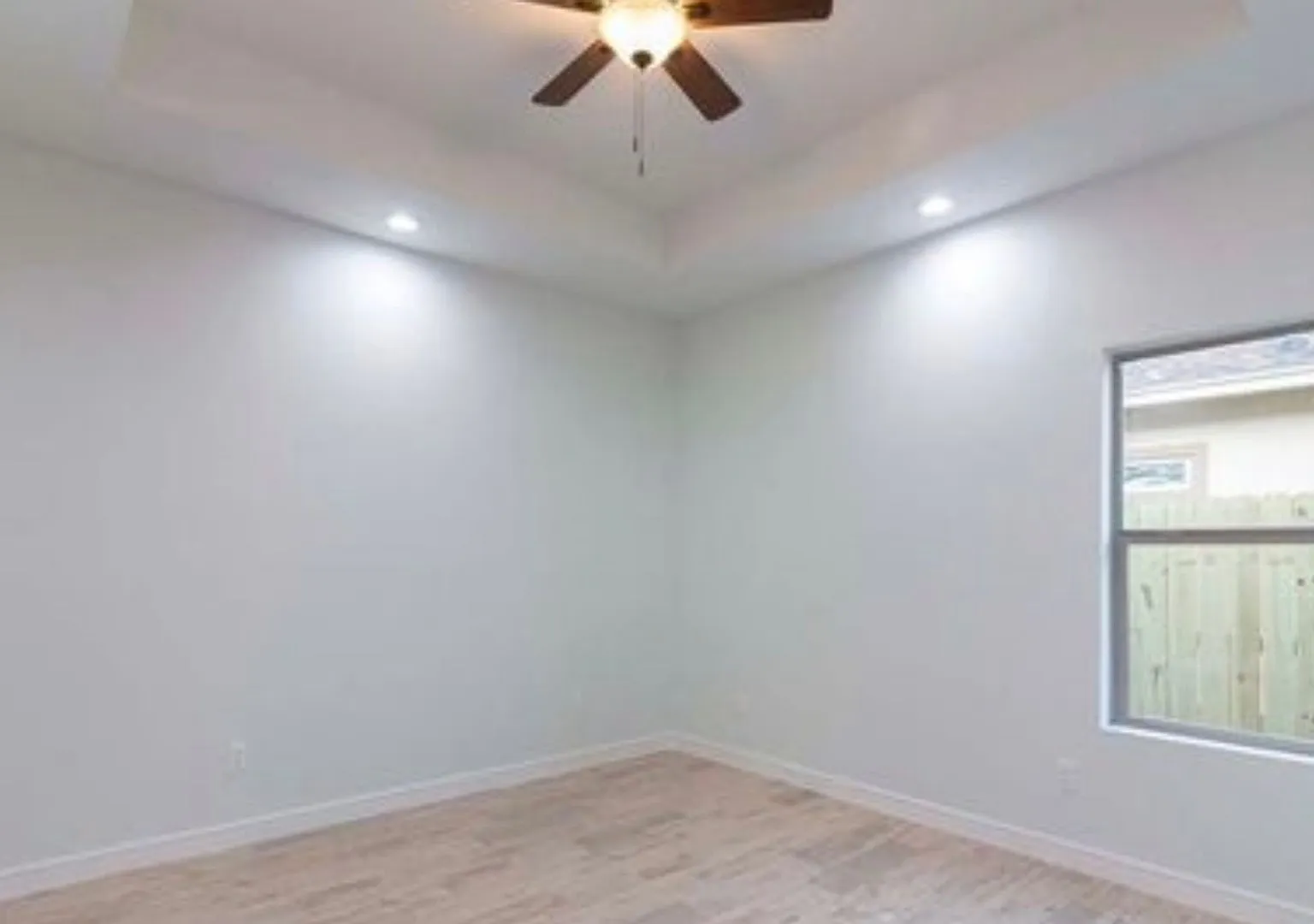 Charming 4B 3B House in Los Fresnos — Photo 3