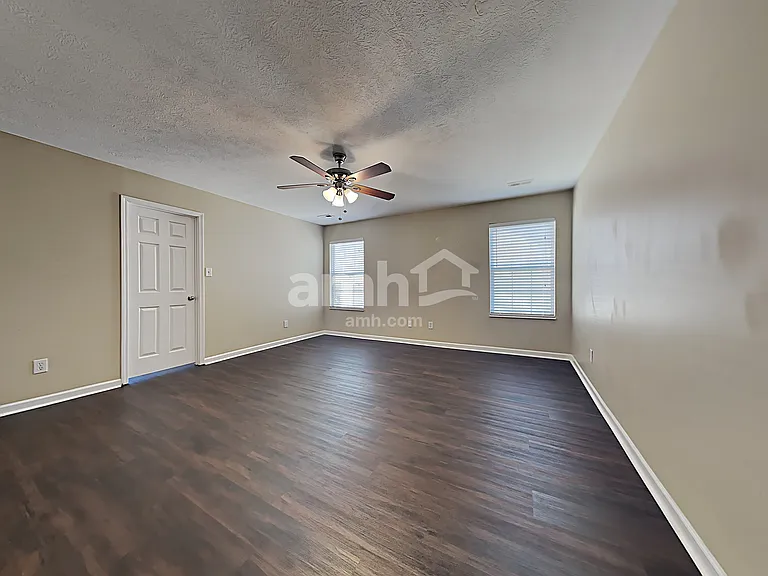 4449 Oakbank Ln — Photo 11