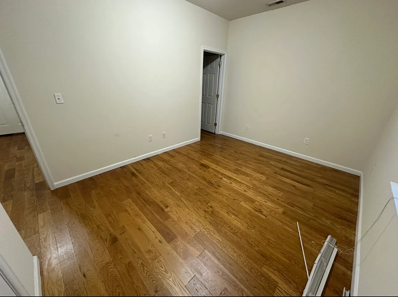 4 bed, 2817 sqft, $1,800 — Photo 3