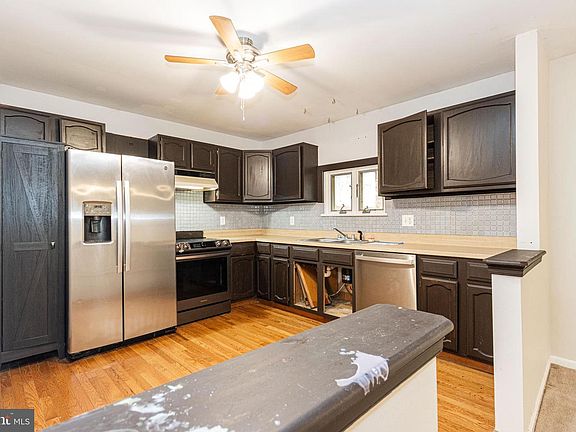 4th image of 2018 Farragut Dr