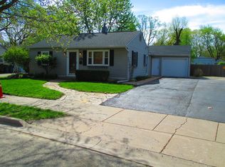 906 Lemorr Ave, Joliet, IL 60435