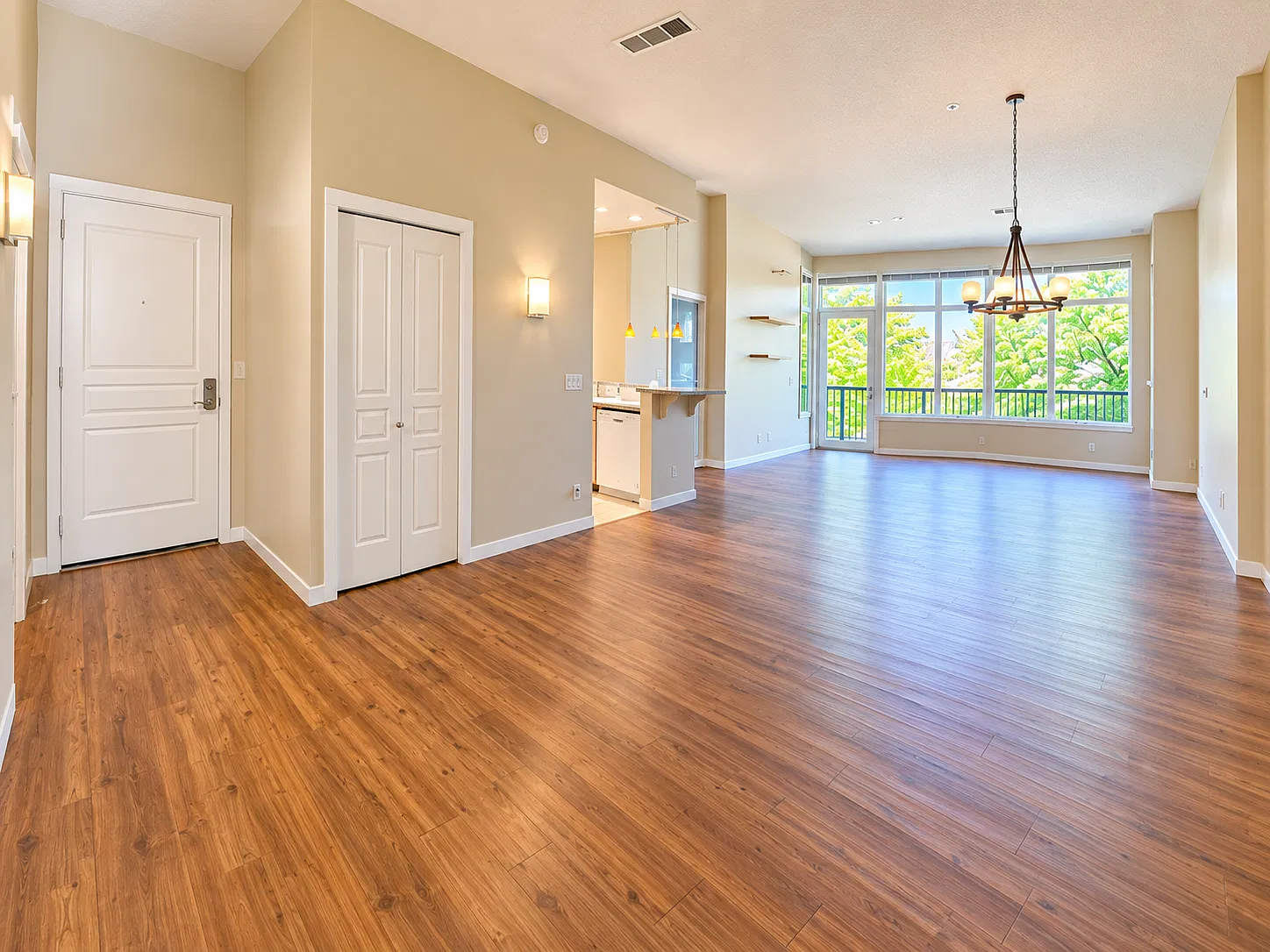 2 bed, 1155 sqft, $3,725 — Photo 4