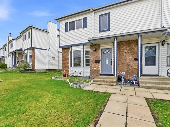 17 N Elwell Close, Red Deer, AB T4R 2E2