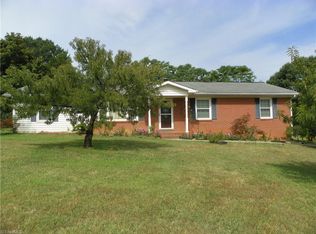 4180 Willmeade Dr, Winston Salem, NC 27127