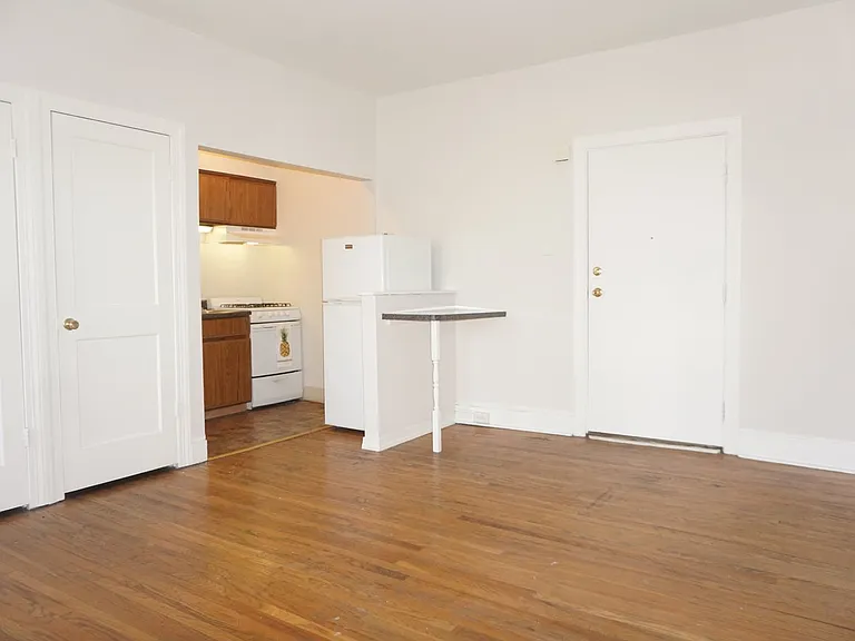 1 Oakland Ter — Photo 9