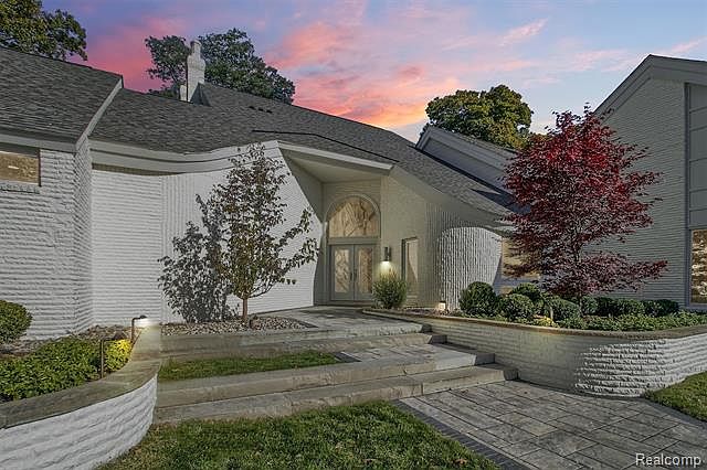 1st image of 3057 Heron Pointe Dr