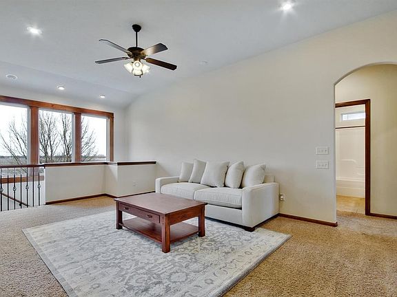 3rd image of 2531 N Ridgehurst Ct