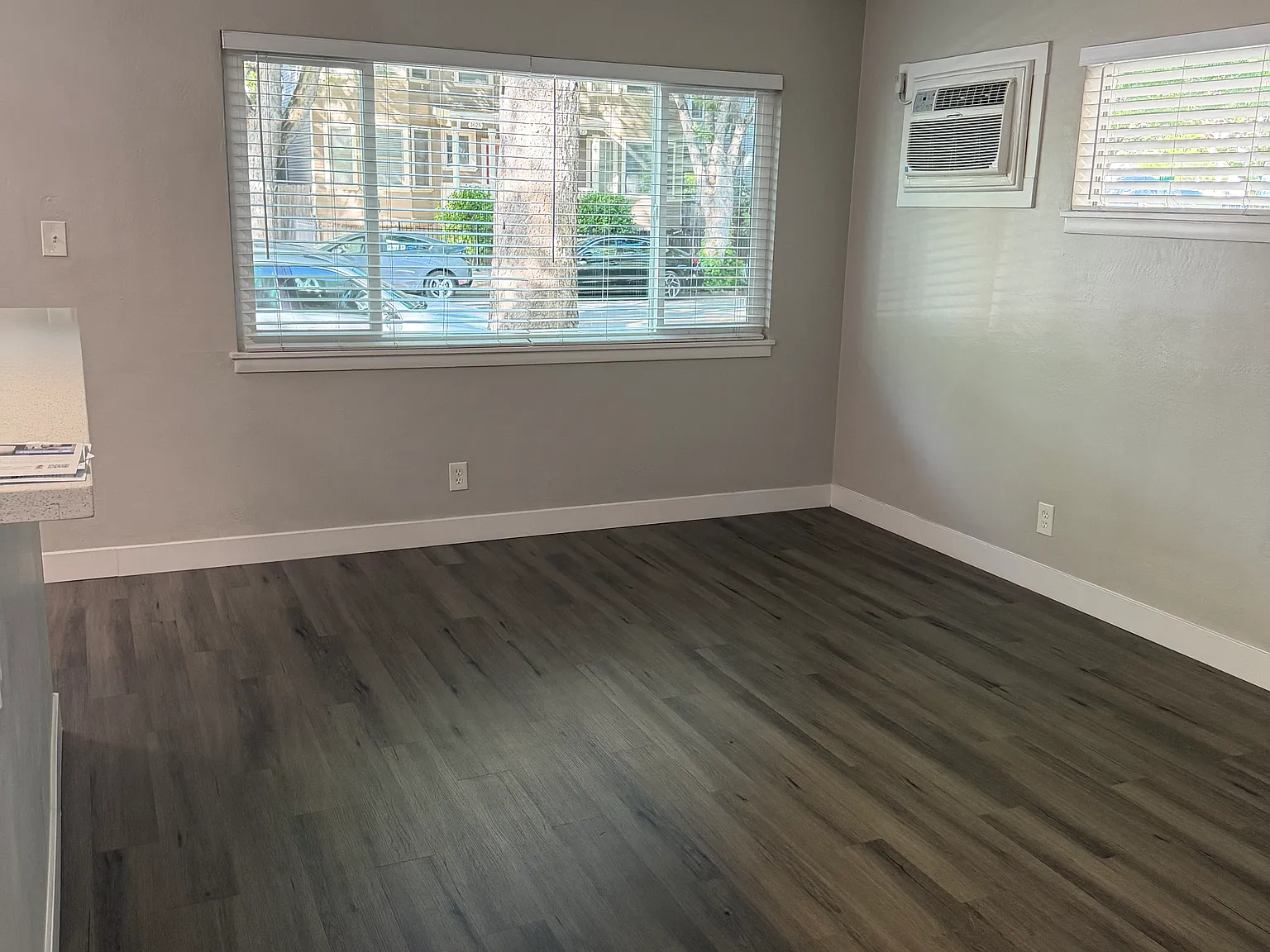 1620 G St — Photo 2