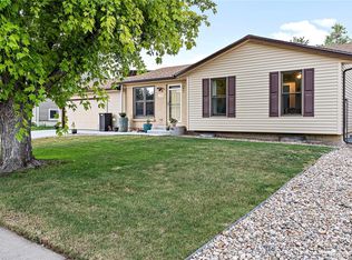 17944 E Iowa Dr, Aurora, CO 80017
