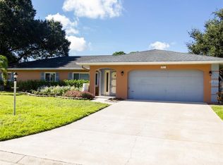 7911 Cypress Lake Dr, Sarasota, FL 34243