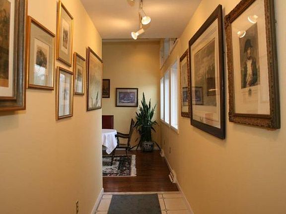 Foyer Area / Hall