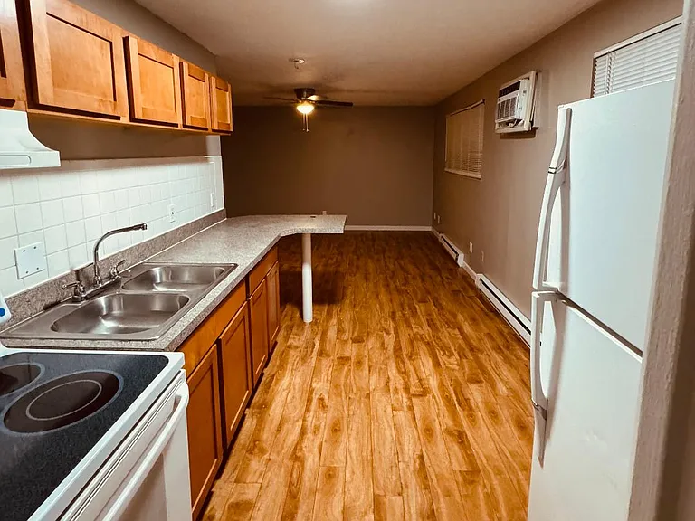 2602 Chesterfield Ct #10 — Photo 5