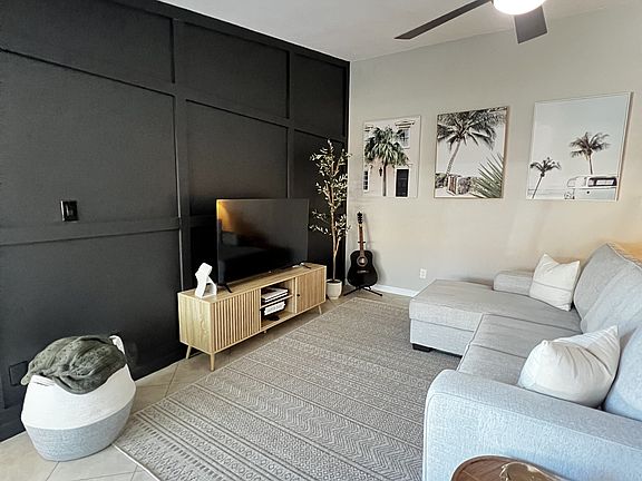 4th image of 15415 Crystal Lake Dr #1