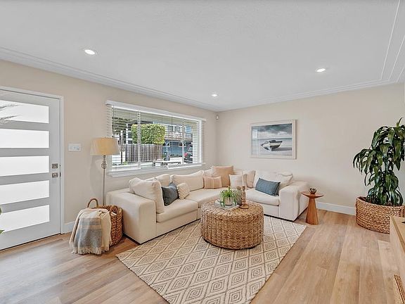 3rd image of 130 Hainline Rd