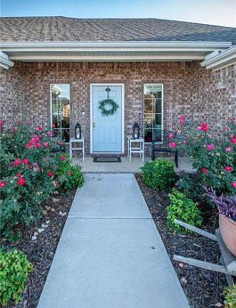2nd image of 497 Vista Del Valle St