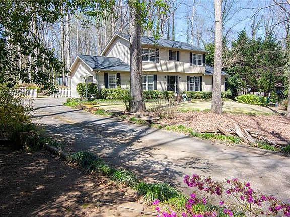 2nd image of 1109 Timberland Dr