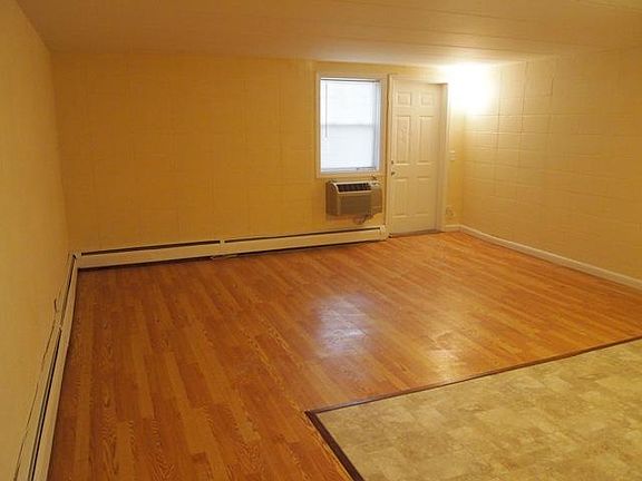 3rd image of 50 W Warwick Ave APT 22
