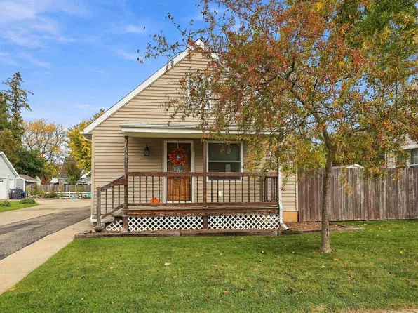 526 Fairview Ave, Neenah, WI 54956