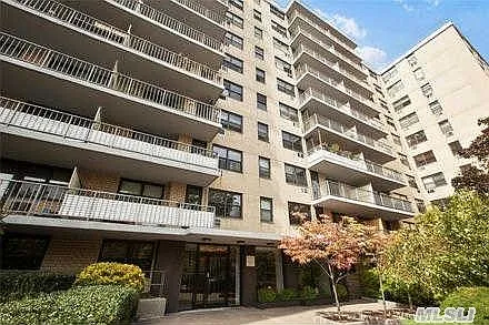 3960 54th St APT 3V photo 1