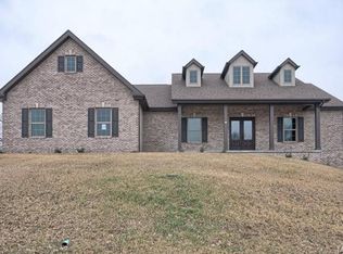 310 Englewood Ct, Washington, MO 63090