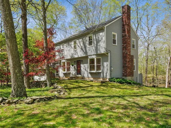 504 Northwood Drive, Guilford, CT 06437