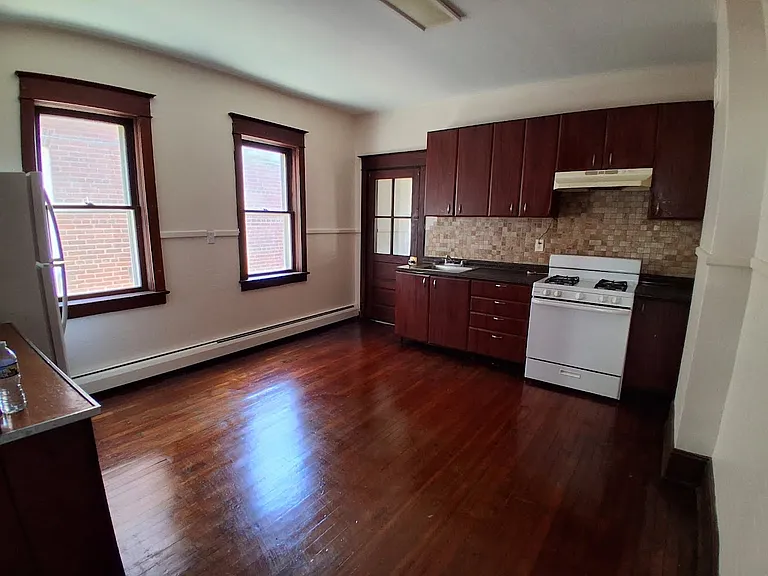 119 Virginia Ave — Photo 8
