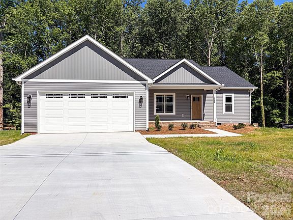 2nd image of 206 Edgewood Dr