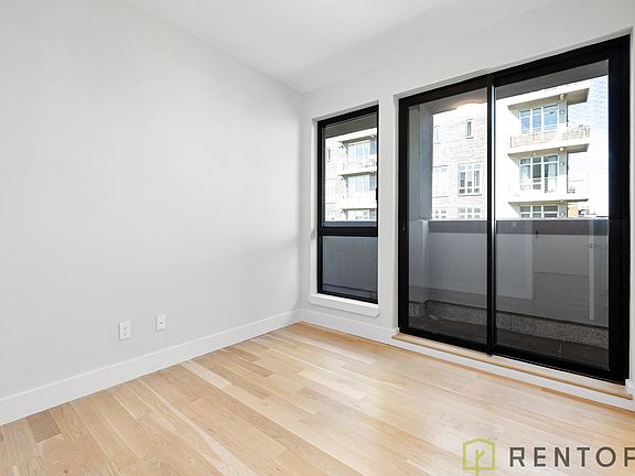 5th image of 494 Manhattan Ave #2J