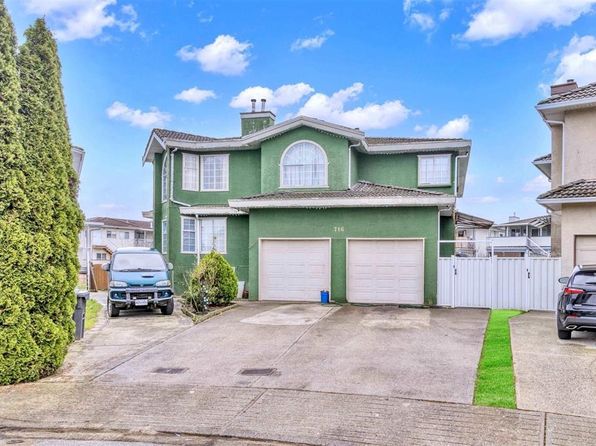 716 Crane Pl, New Westminster, BC V3M 6P5