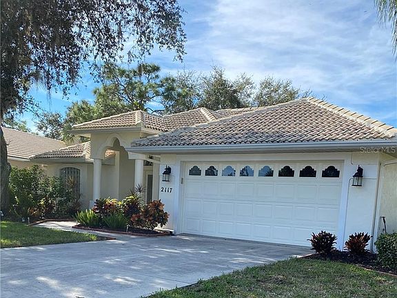3rd image of 2117 Tocobaga Ln