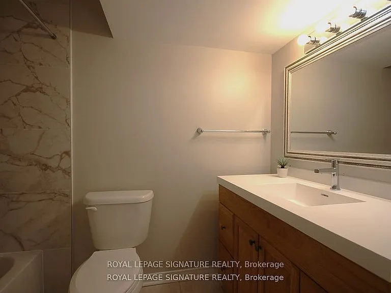 70 Penbridge Cir #LOWER — Photo 7