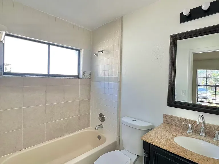 234 Lovell Ln — Photo 15