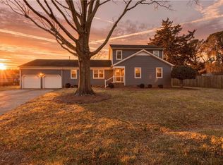 412 Joseph Topping Dr, Poquoson, VA 23662