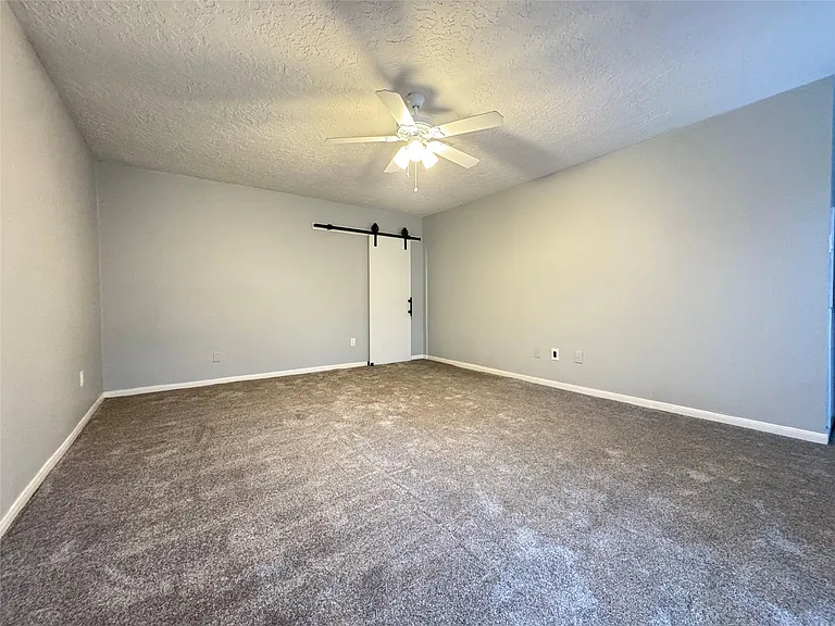 9006 Covent Garden St — Photo 6