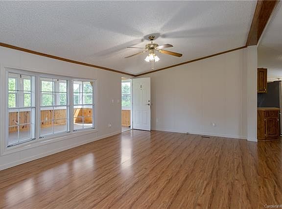4th image of 54 Dakota Hill Ln