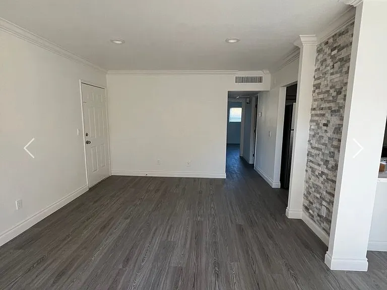 589 N Johnson Ave #210 — Photo 18