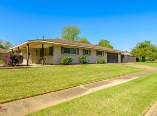 2415 Arlington Pl, Bossier City, LA 71111