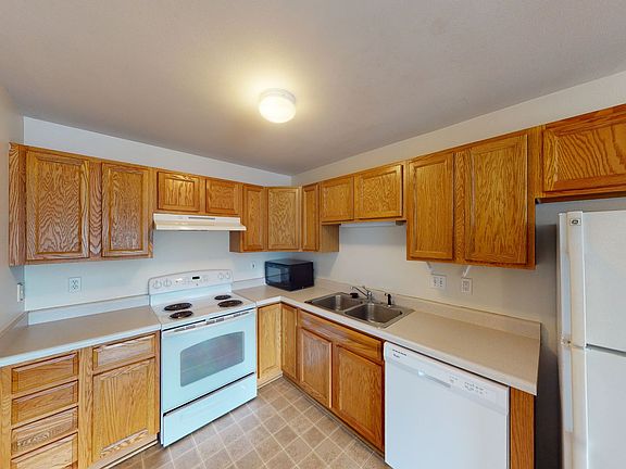 3rd image of 101 N Hyland Ave Unit 7