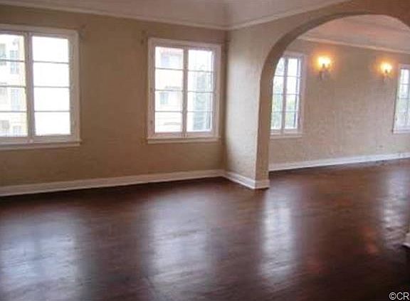 5th image of 102 N Oxford Ave APT 4