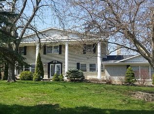 6274 Kings Pointe Cir, Grand Blanc, MI 48439