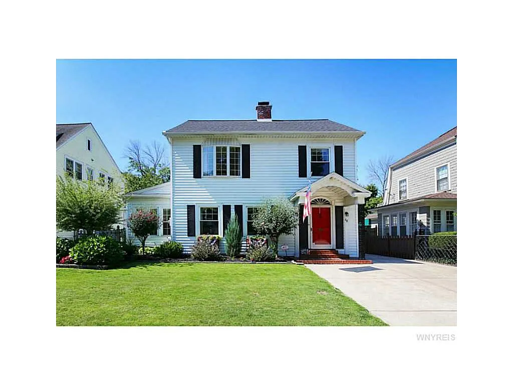 68 Linden Ave photo 1