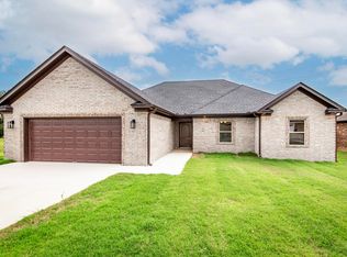 5104 Canter Ln, Jacksonville, AR 72076
