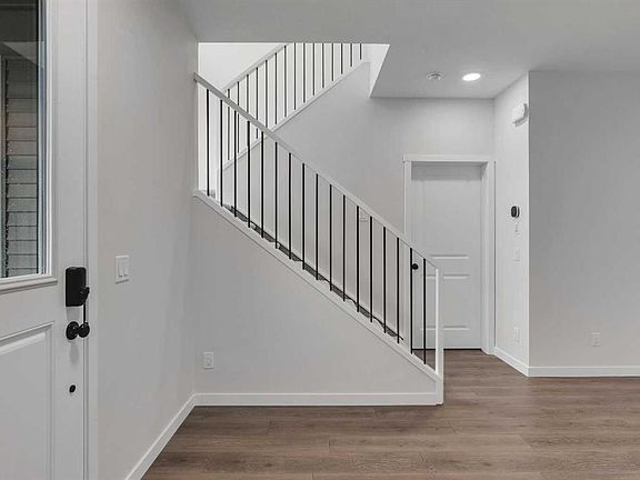 3rd image of 50 N Creekview Gdns SW