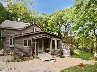 330 River Bluff Rd, Elgin, IL 60120