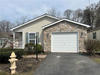 27 Abbey Rd, Easton, PA, 18040
