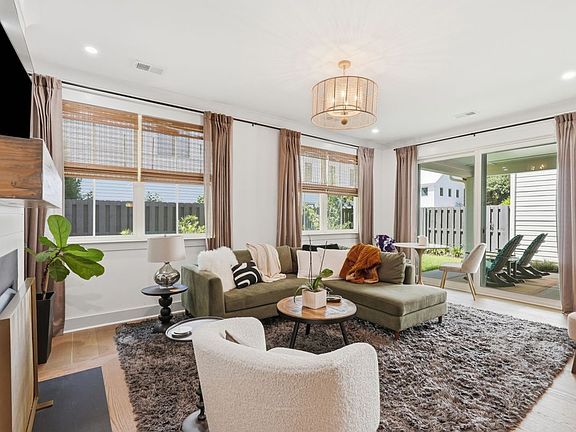 4th image of 105 Risewell Ct